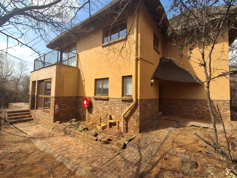 4 Bedroom Property for Sale in Boschenvaal River Front Lodges Free State